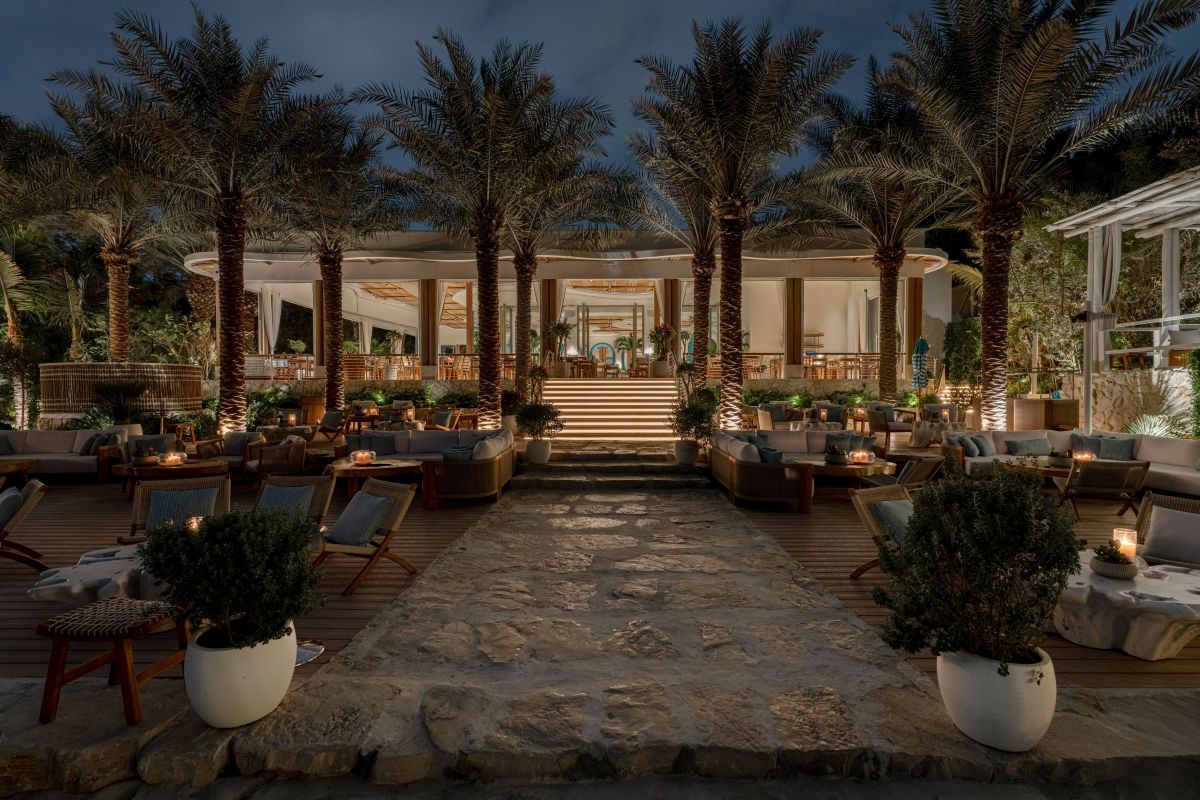 Architectural illumination at Nammos Dubai
